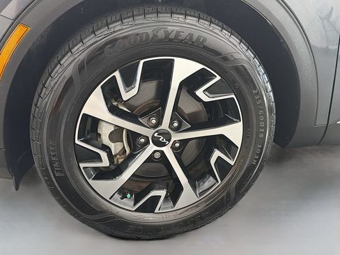 Used 2024 Kia Sportage EX FWD image 30
