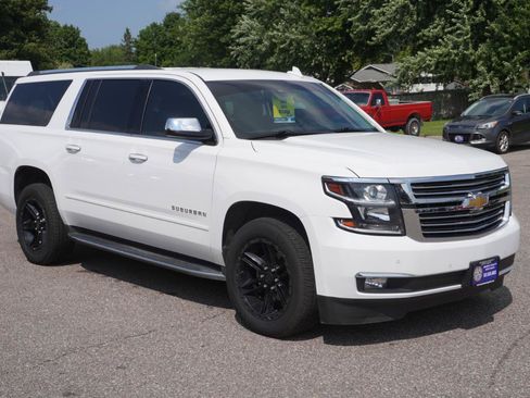 Used 2017 Chevrolet Suburban Premier AWD/4WD image 7