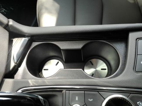 Used 2025 Cadillac XT6 Luxury FWD image 51