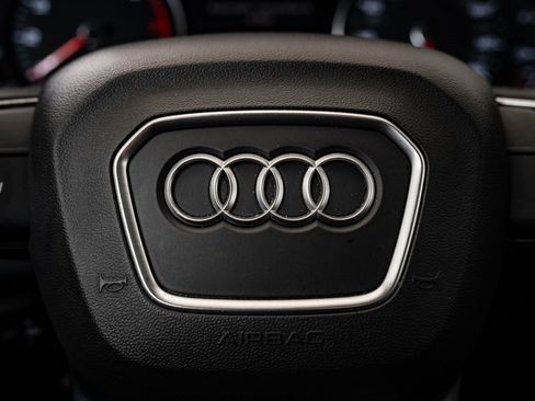 Used 2023 Audi Q5 2.0T Premium w/ Convenience Package image 30