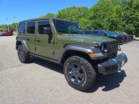 Used 2023 Jeep Wrangler Unlimited w/ Sun & Screen Package AWD/4WD image 2