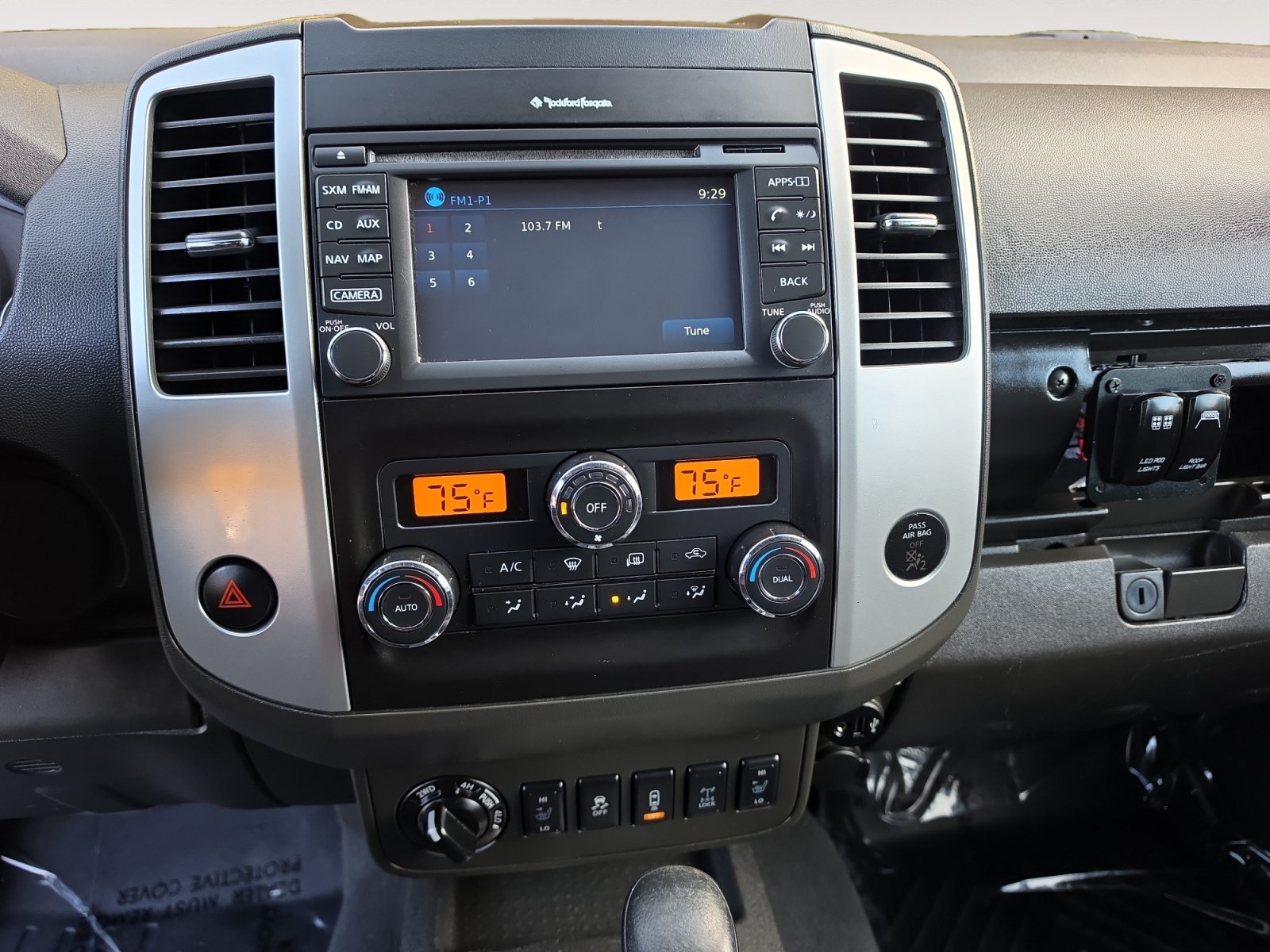 Used 2020 Nissan Frontier PRO-4X w/ Pro-4x Utility Package AWD/4WD image 11