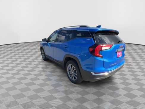Used 2024 GMC Terrain SLT AWD/4WD image 6