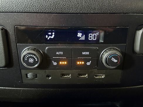 Used 2020 GMC Yukon XL Denali w/ Denali Ultimate Package image 27