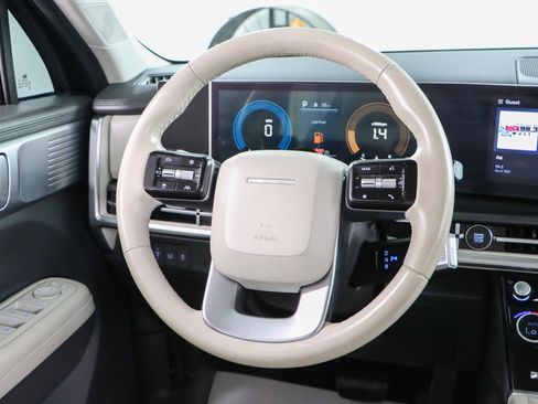 Used 2024 Hyundai Santa Fe SEL FWD image 12