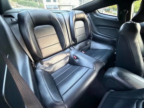 Used 2016 Ford Mustang Premium RWD image 39