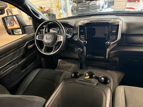 Used 2024 RAM 2500 Big Horn w/ Night Edition AWD/4WD image 19