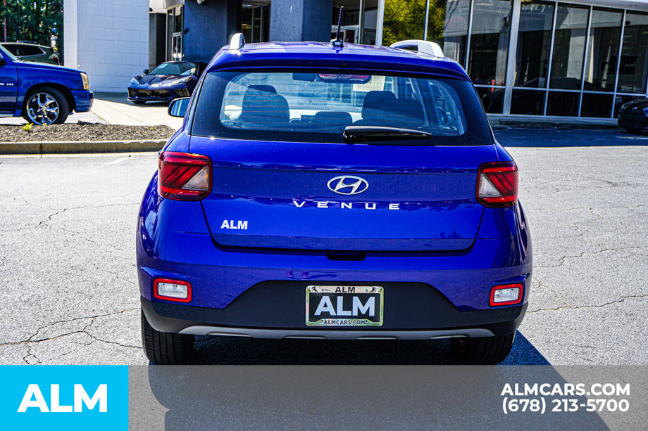 Used 2025 Hyundai Venue SEL FWD image 10