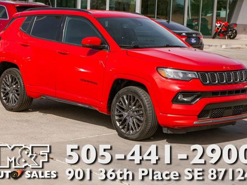 Used 2023 Jeep Compass Limited image 1