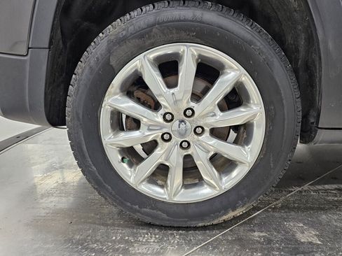 Used 2015 Jeep Cherokee Limited AWD/4WD image 9