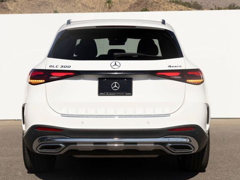 Used 2023 Mercedes-Benz GLC 300 4MATIC image 9