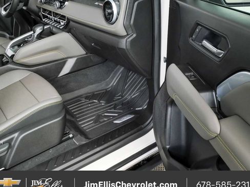 New 2026 Chevrolet Colorado ZR2 w/ Technology Package AWD/4WD image 23
