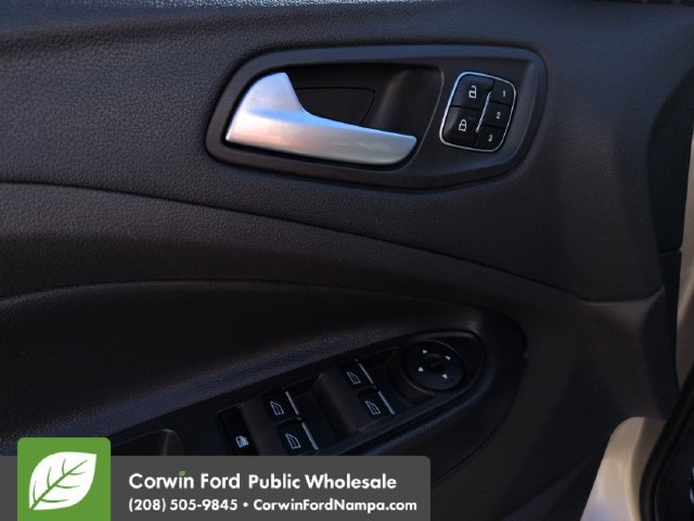 Used 2017 Ford Escape Titanium AWD/4WD image 11