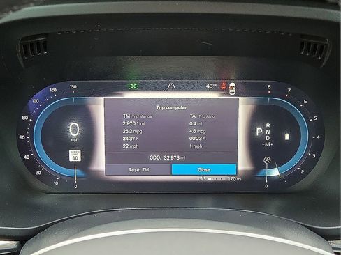 Certified 2023 Volvo XC60 B5 Plus w/ Climate Package image 27