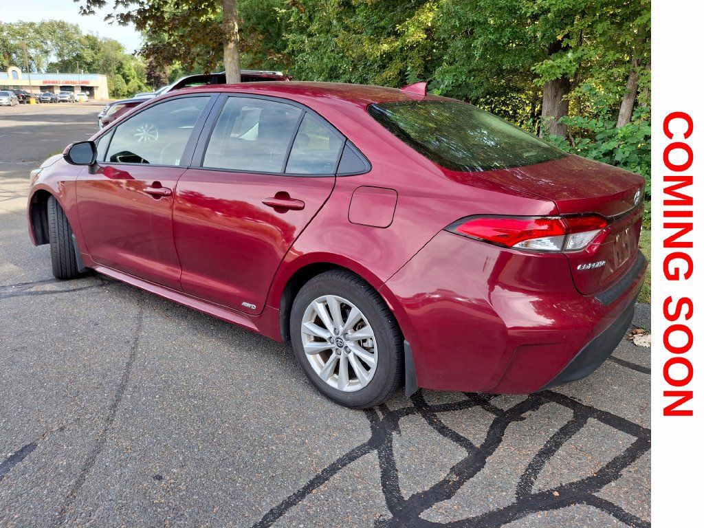Used 2025 Toyota Corolla LE w/ LE Premium Package AWD/4WD image 8