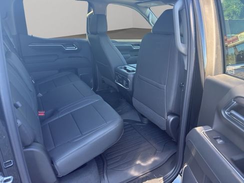 New 2026 GMC Sierra 1500 SLT w/ SLT Convenience Package image 10
