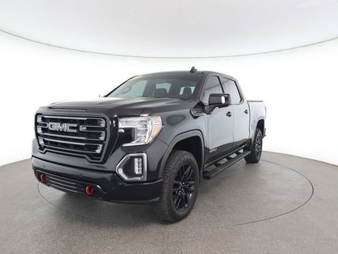 Used 2022 GMC Sierra 1500 AT4 w/ AT4 Preferred Package AWD/4WD image 2