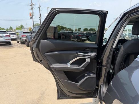 Used 2025 Audi Q5 Premium Plus w/ Premium Plus AWD/4WD image 27