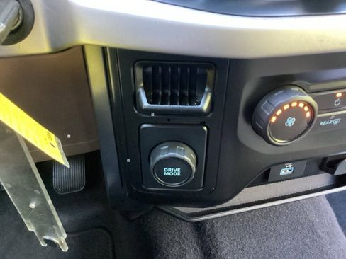 Used 2023 Ford F150 XLT image 54