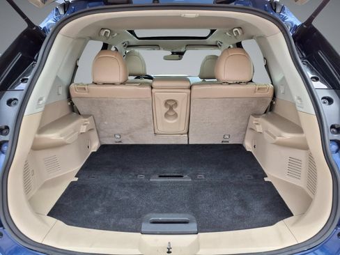 Used 2017 Nissan Rogue SL w/ SL Premium Package FWD image 12