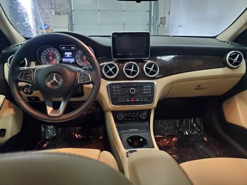 Used 2017 Mercedes-Benz GLA 250 image 10