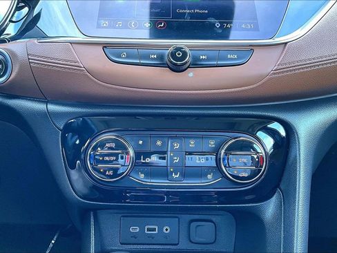 Used 2021 Buick Encore GX Essence w/ Experience Buick Package AWD/4WD image 31
