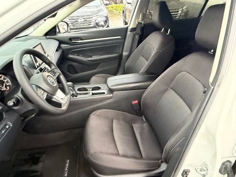 Certified 2022 Nissan Altima 2.5 SV FWD image 10