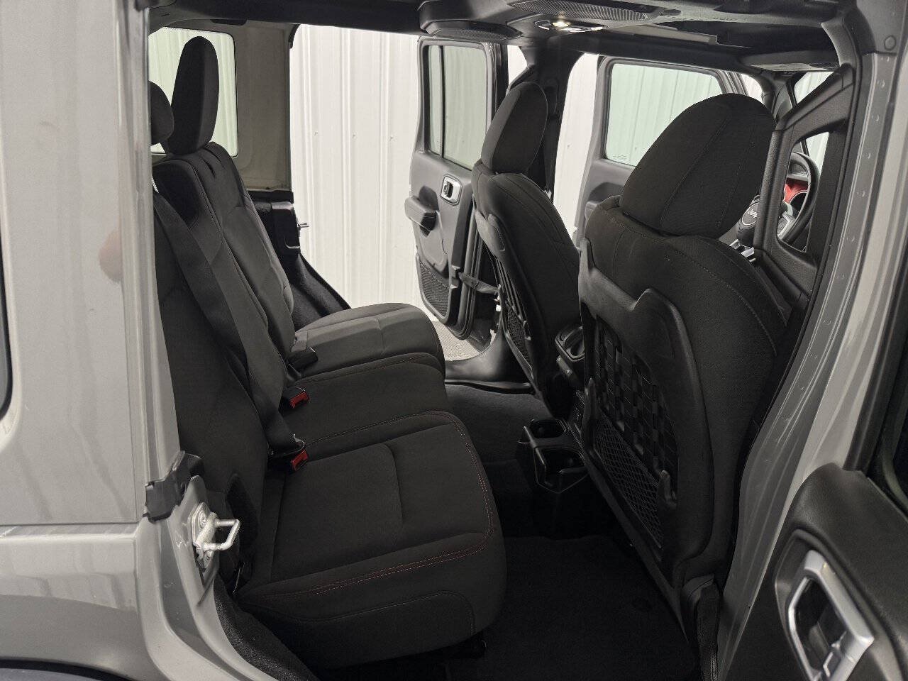 Used 2019 Jeep Wrangler Unlimited Rubicon w/ Uconnect 4C Nav & Sound Group AWD/4WD image 26