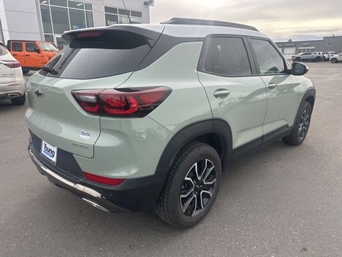 Used 2025 Chevrolet TrailBlazer ACTIV w/ Convenience Package image 3