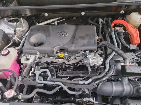 Used 2024 Toyota RAV4 XLE AWD/4WD image 22