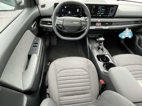 Used 2025 Kia K4 EX FWD image 12