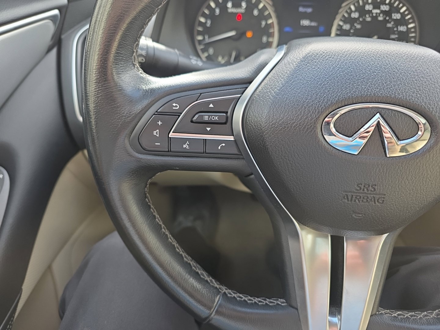 Used 2020 INFINITI Q50 Luxe AWD/4WD image 11