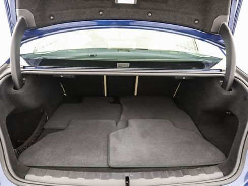 Used 2021 BMW 330e xDrive w/ Convenience Package image 24