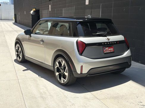 Used 2026 MINI Cooper S FWD image 3