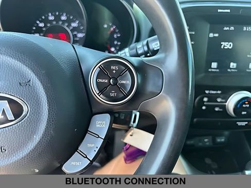 Used 2018 Kia Soul + FWD image 22