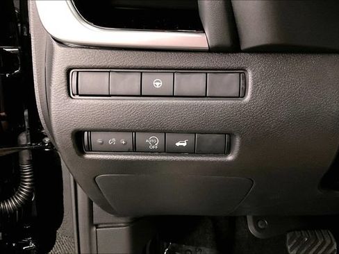 New 2026 Nissan Rogue SV AWD/4WD image 27