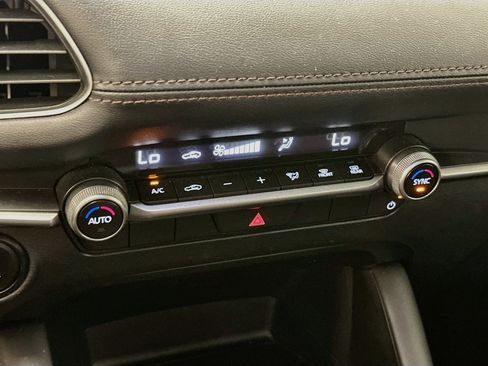 Used 2025 MAZDA MAZDA3 s FWD image 24
