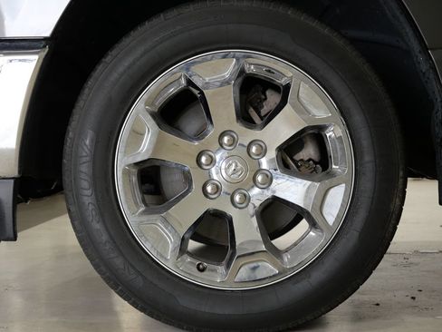 Used 2019 RAM 1500 Big Horn AWD/4WD image 8