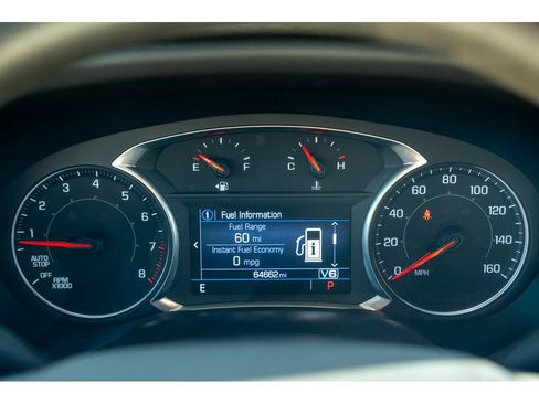 Used 2021 GMC Acadia SLE FWD image 21