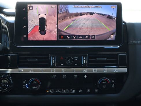 New 2026 Nissan Pathfinder Platinum image 17