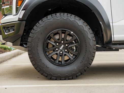 Used 2025 Ford F150 Raptor AWD/4WD image 28