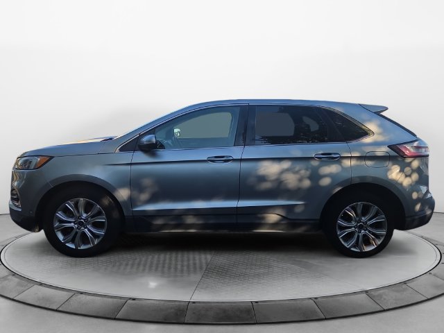 Used 2020 Ford Edge Titanium w/ Equipment Group 301A FWD image 2