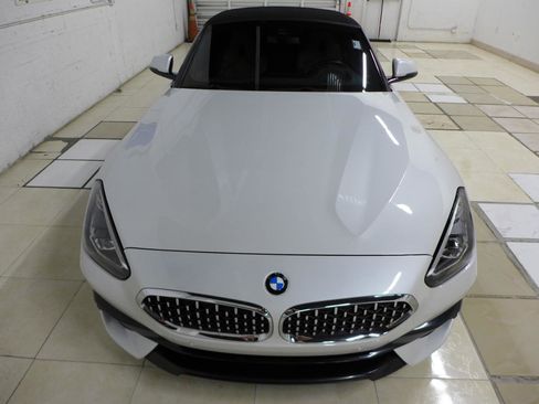 Used 2019 BMW Z4 sDrive30i w/ Executive Package RWD image 8