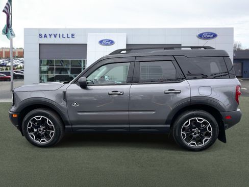 Used 2025 Ford Bronco Sport Outer Banks AWD/4WD image 2