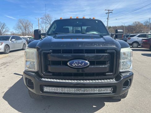 Used 2012 Ford F250 Lariat w/ Lariat Interior Pkg AWD/4WD image 2