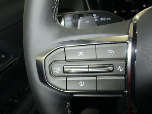 New 2026 GMC Terrain Elevation w/ Elevation Premium Package AWD/4WD image 17
