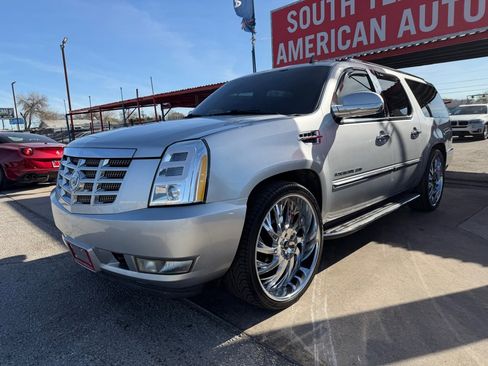 Used 2012 Cadillac Escalade ESV Luxury image 11