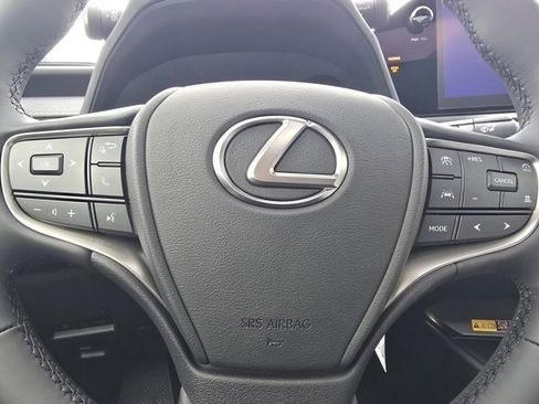 New 2026 Lexus UX 300h AWD image 32