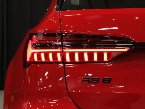 Used 2021 Audi RS 6 AWD/4WD image 14