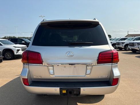 Used 2011 Lexus LX 570 4WD image 4